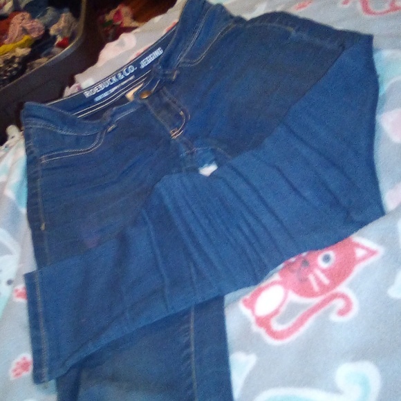 Jeans - Picture 2 of 4